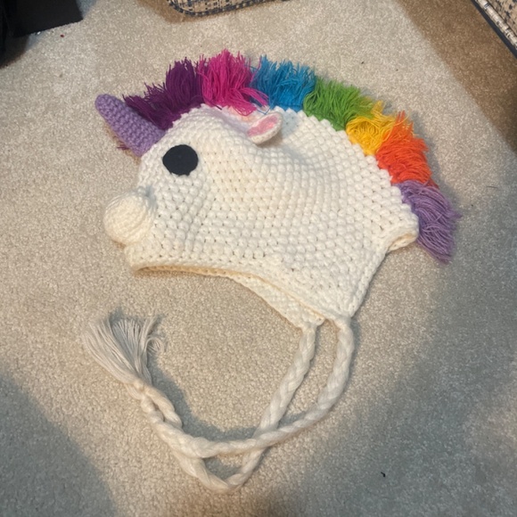 Yarn Unicorn Hat - Picture 3 of 3
